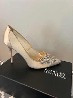 Badgley Mischka Champagne Crystal-Embellished Pointed Pump